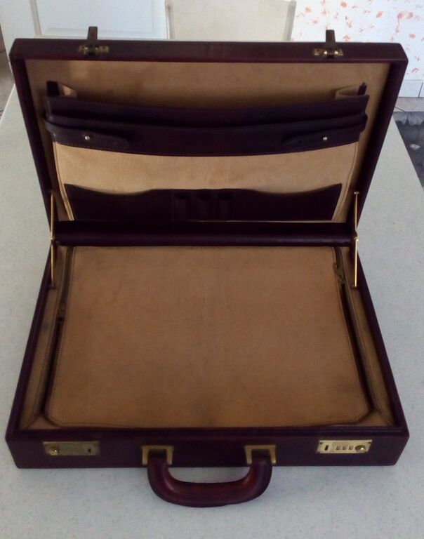 5382913 Valigetta 24 ore rigida in vera