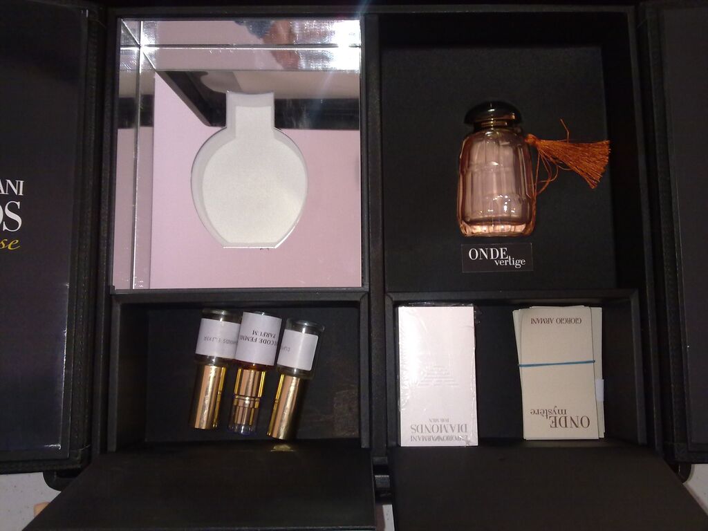 5383174 Valigetta armani in pelle misure