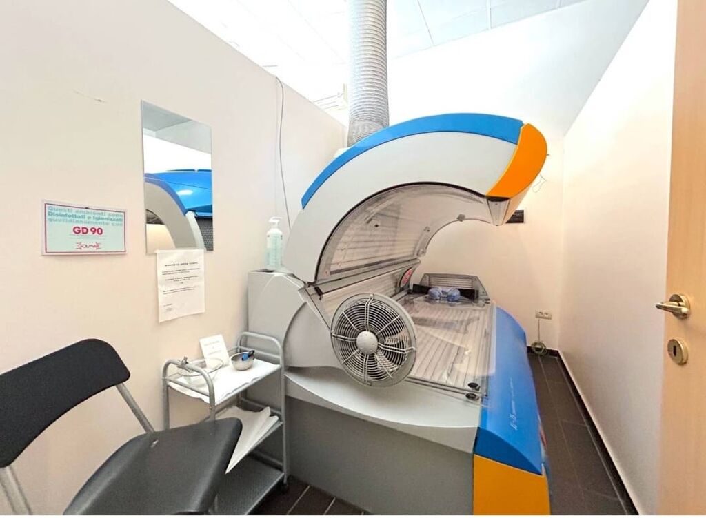 5376444 Vendi centro estetico