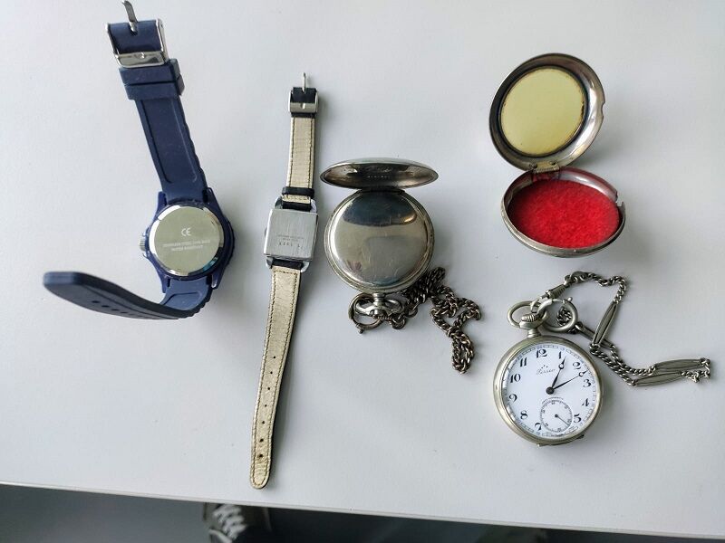 5406313 Vendo 8 di orologi, tutti in
