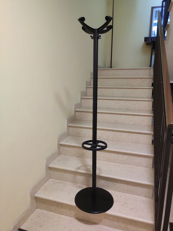 5411072 Vendo appendiabiti da terra