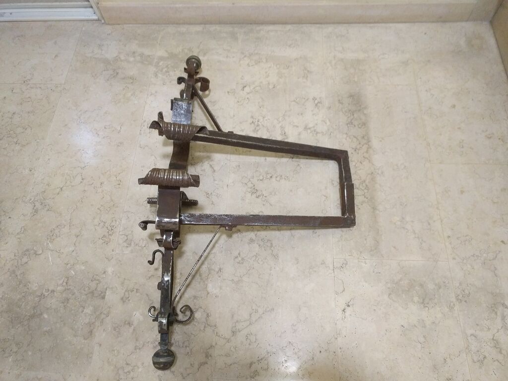 5393473 Vendo coppia di alari per camino