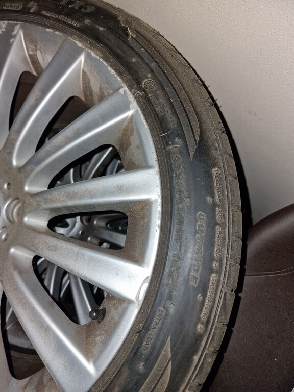 5351766 Vendo kit di 2+2 gomme estive al