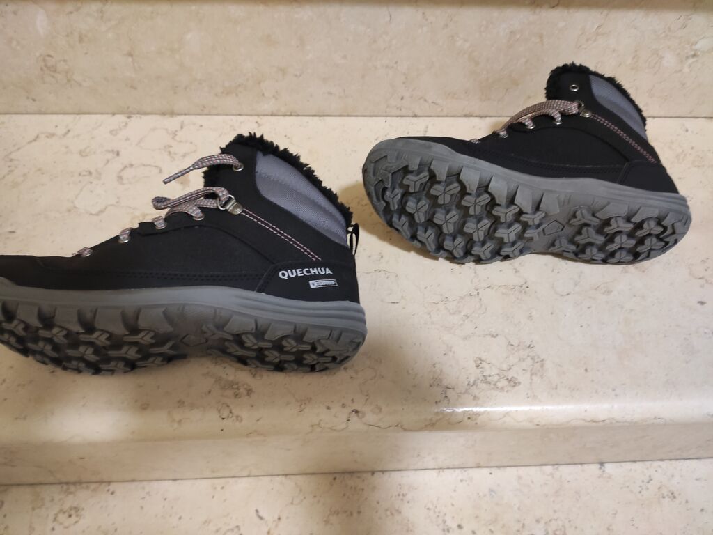 5390513 Vendo scarpe da trekking 