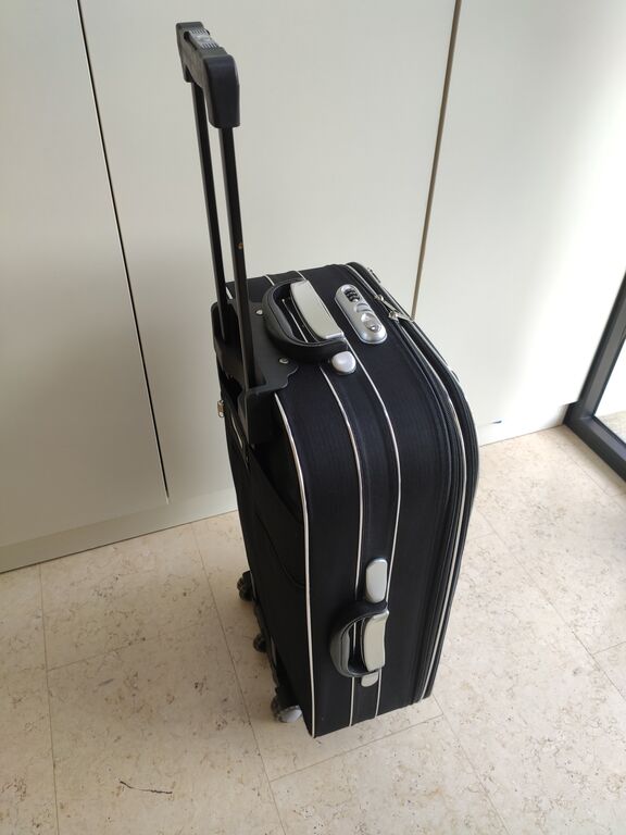5396094 Vendo valigia trolley lumi