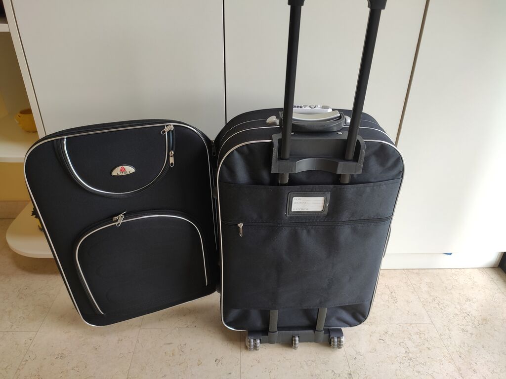 5396095 Vendo valigia trolley lumi