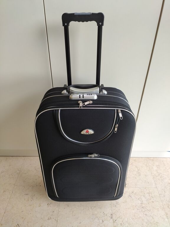 5396096 Vendo valigia trolley lumi