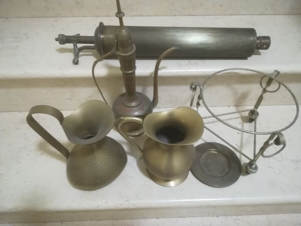 5389284 Vendo vari oggetti in ottone,