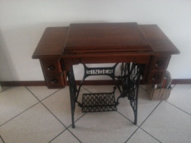 5386586 Vintage macchina da cucire