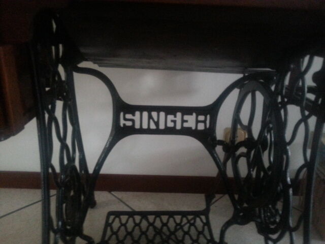 5386587 Vintage macchina da cucire