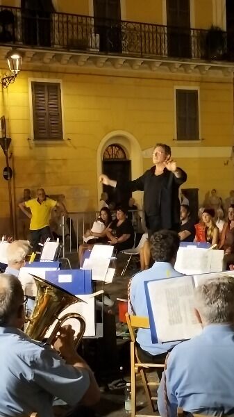 5350022 vitaliano gallo dirigiert j.