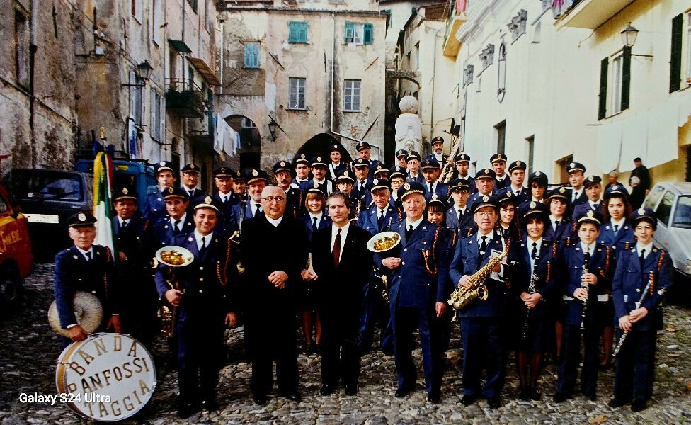 5392389 Vitaliano gallo: 31.07.25 banda