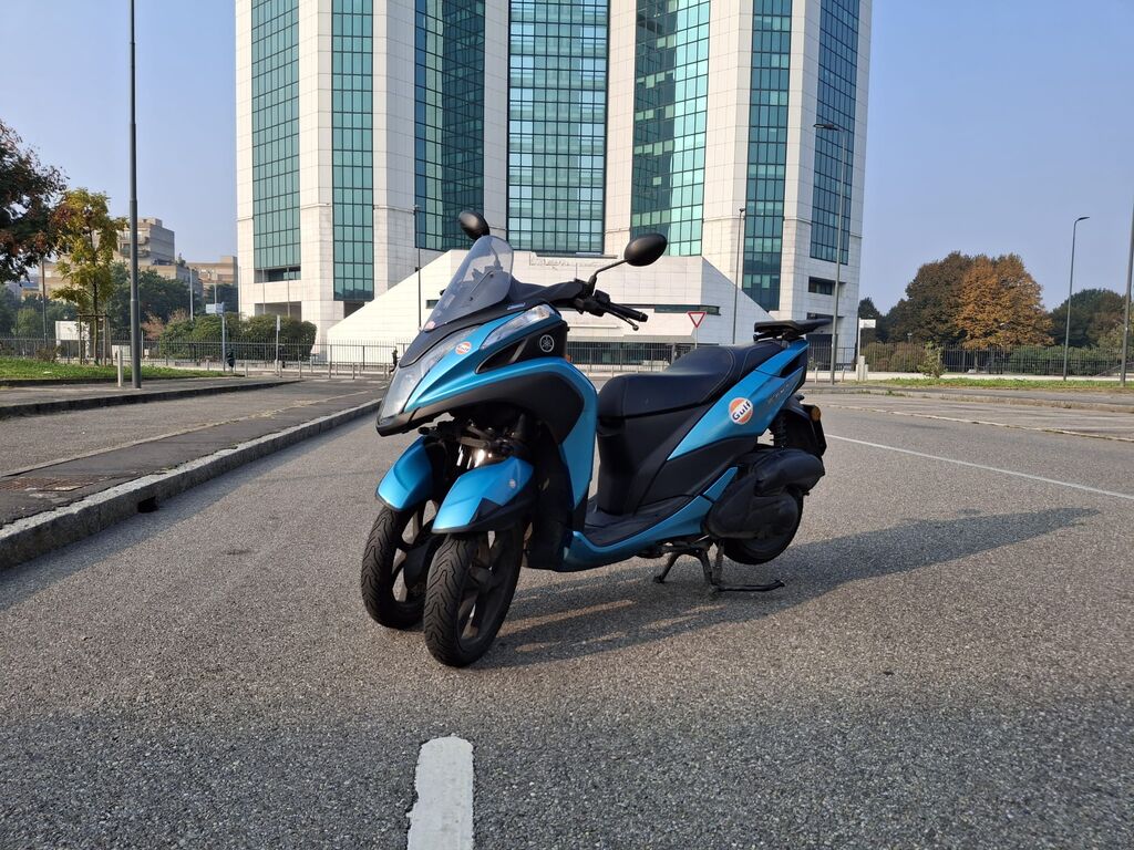 5405486  YAMAHA TRX Tricity