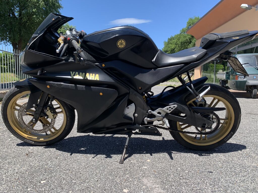 5380895  YAMAHA YZF YZF R125
