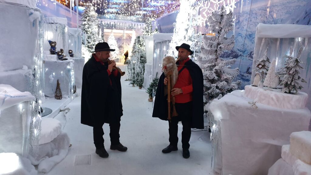 5406547 Zampogna e zampognari per natale